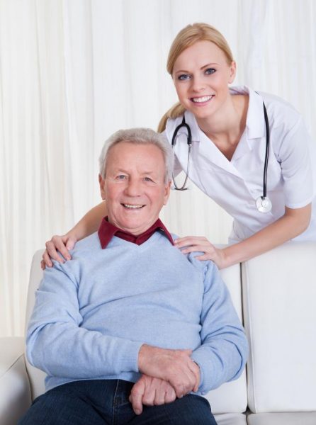 portrait-of-happy-doctor-and-patient